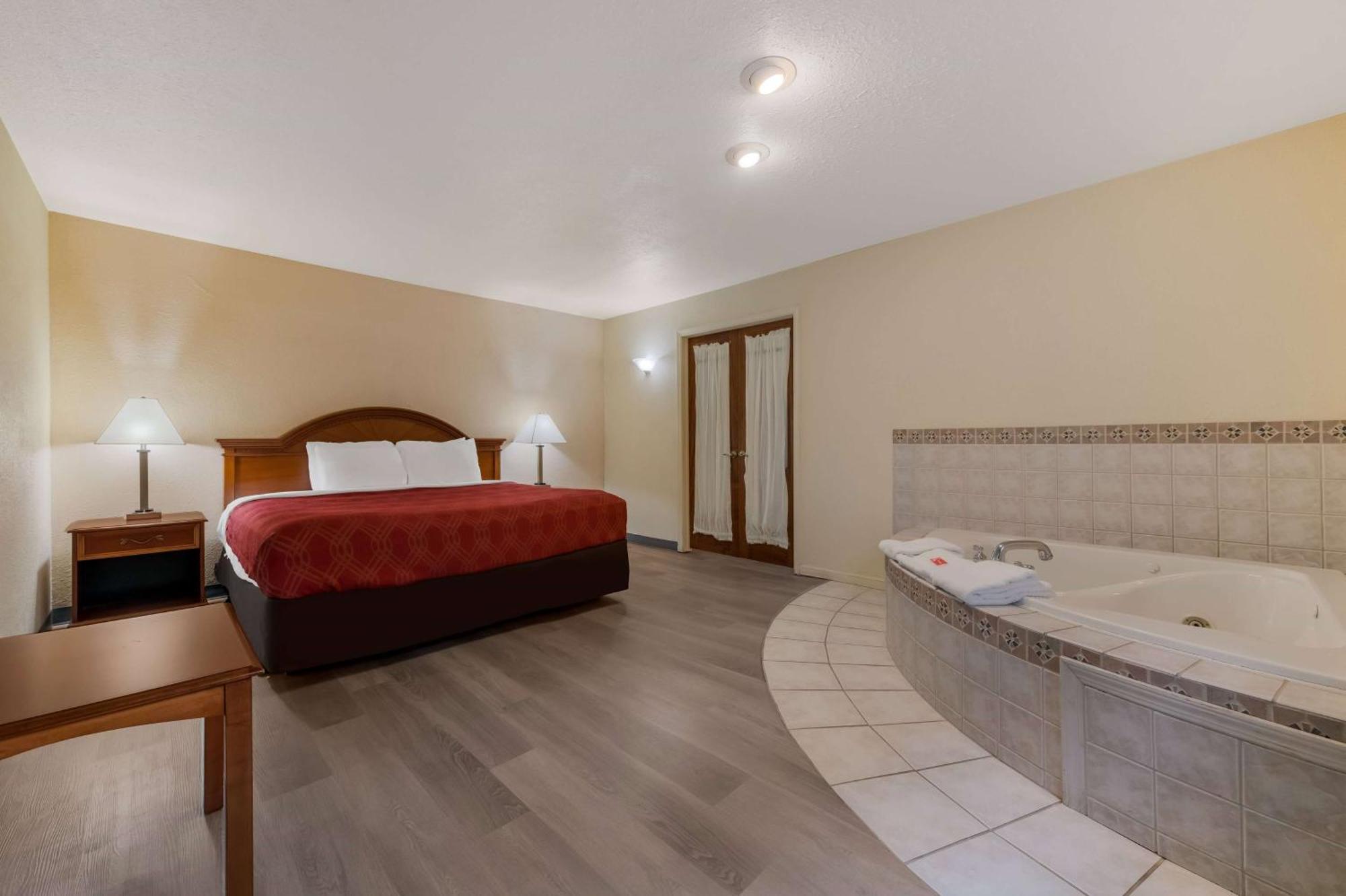 Baymont By Wyndham Iron Mountain Otel Dış mekan fotoğraf